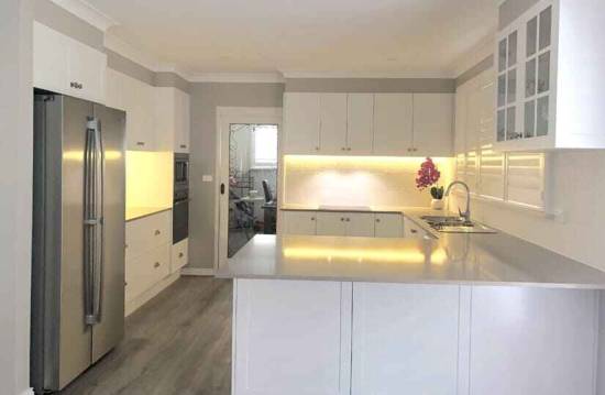 G Shaped Kitchen